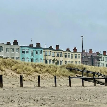 Pass The Keys Hafan Stylish 2 Bedroom Sea View Apartment Pwllheli Buitenkant foto