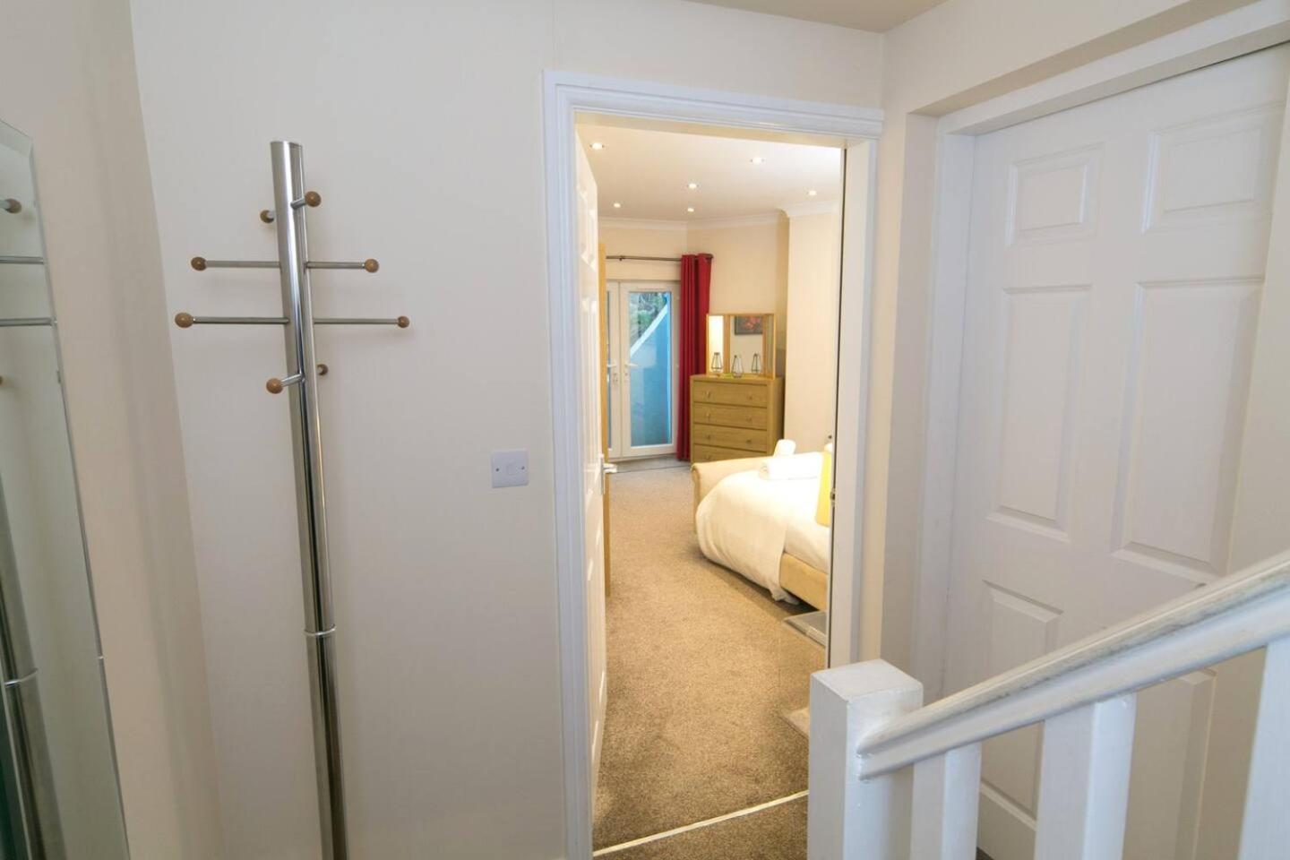 Pass The Keys Hafan Stylish 2 Bedroom Sea View Apartment Pwllheli Buitenkant foto