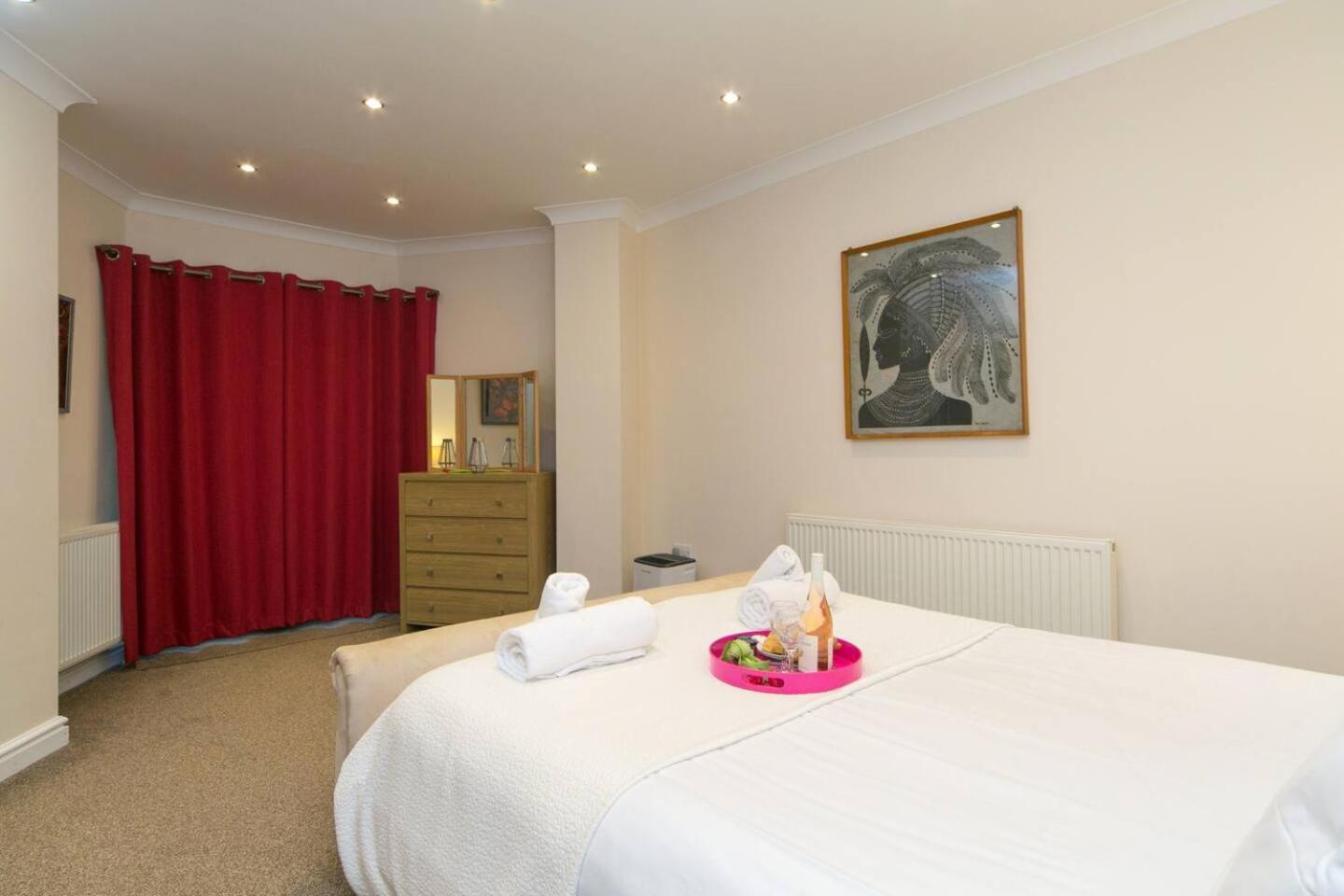 Pass The Keys Hafan Stylish 2 Bedroom Sea View Apartment Pwllheli Buitenkant foto