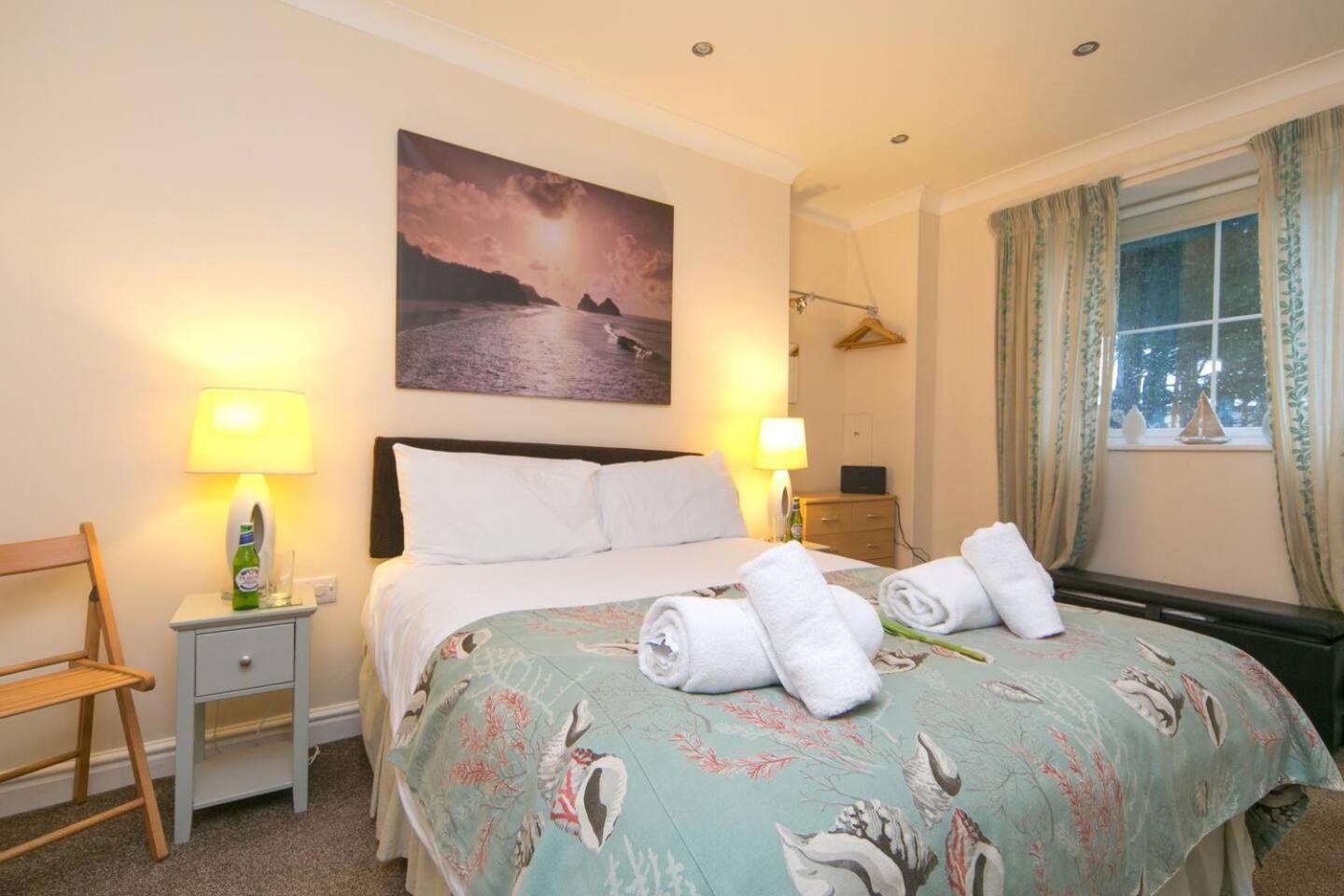 Pass The Keys Hafan Stylish 2 Bedroom Sea View Apartment Pwllheli Buitenkant foto